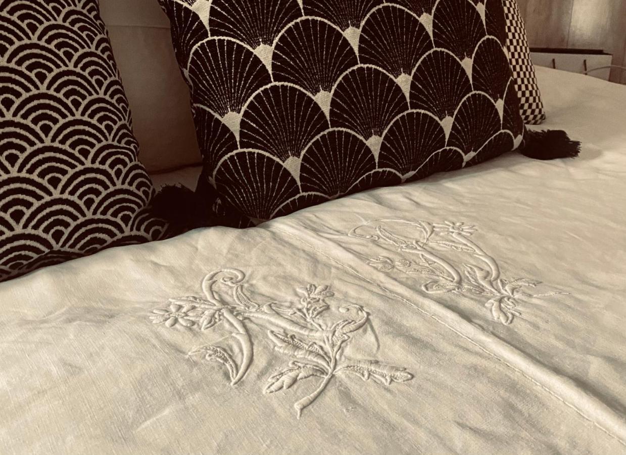 La Poterie Bed & Breakfast Carresse Bagian luar foto