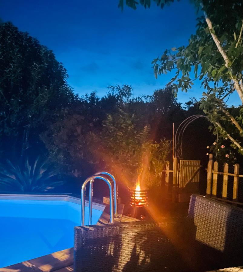 La Poterie Bed & Breakfast Carresse Bagian luar foto