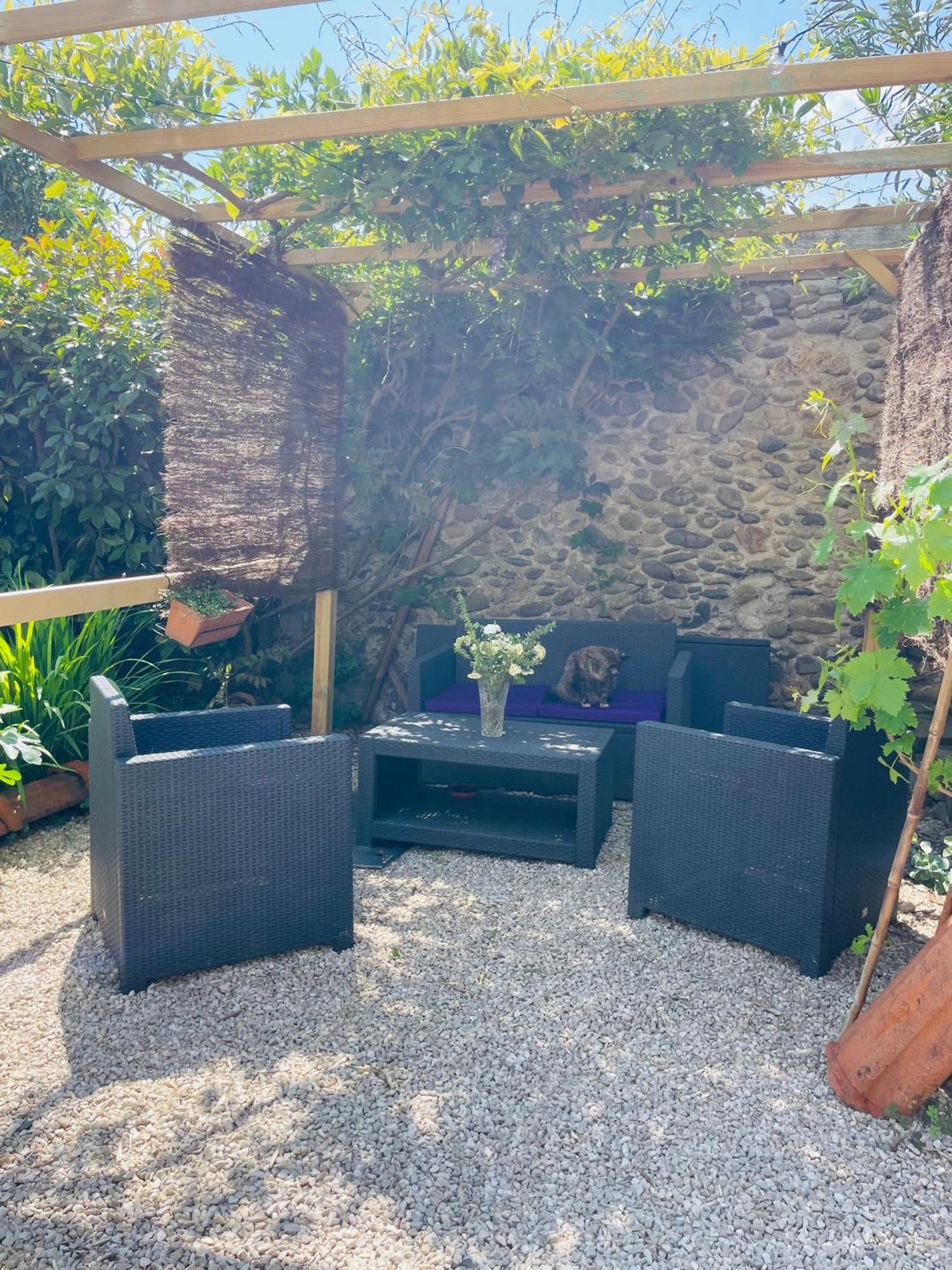 La Poterie Bed & Breakfast Carresse Bagian luar foto