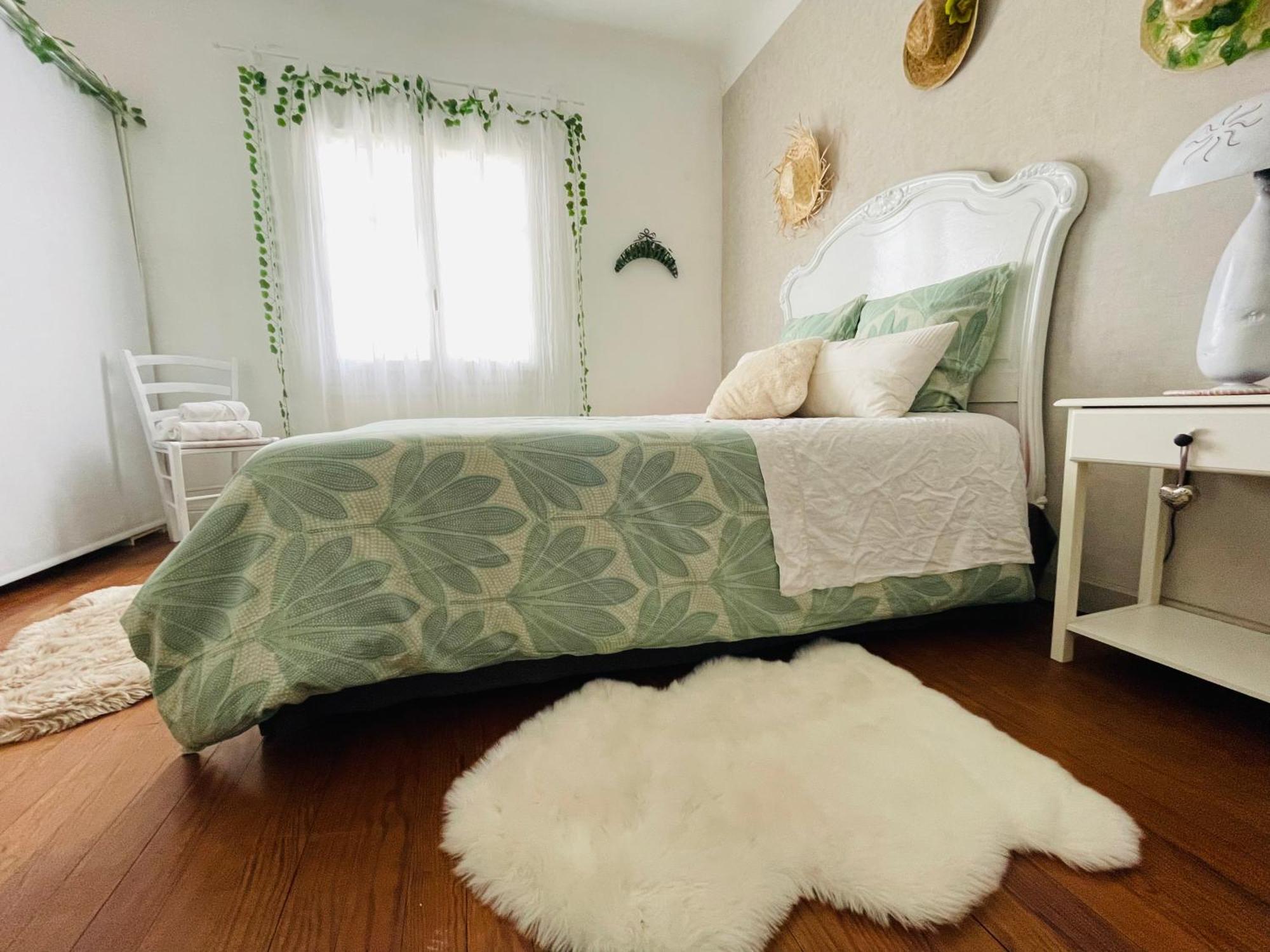 La Poterie Bed & Breakfast Carresse Bagian luar foto